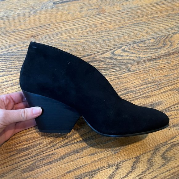 Eileen Fisher Vero Cuoio Suede Heeled Booties - Black - Size 7 - Picture 4 of 5
